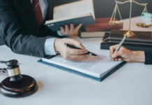 5 Qualities to Look for in a Business Lawyer Business Lawyer